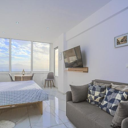 Ble Property Atlas Лоутраки Экстерьер фото